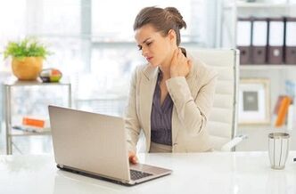 Mga sintomas ng osteochondrosis ng cervical spine