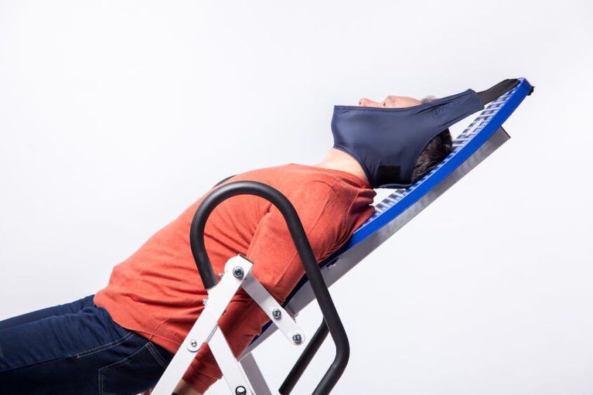 Traction therapy para sa cervical osteochondrosis